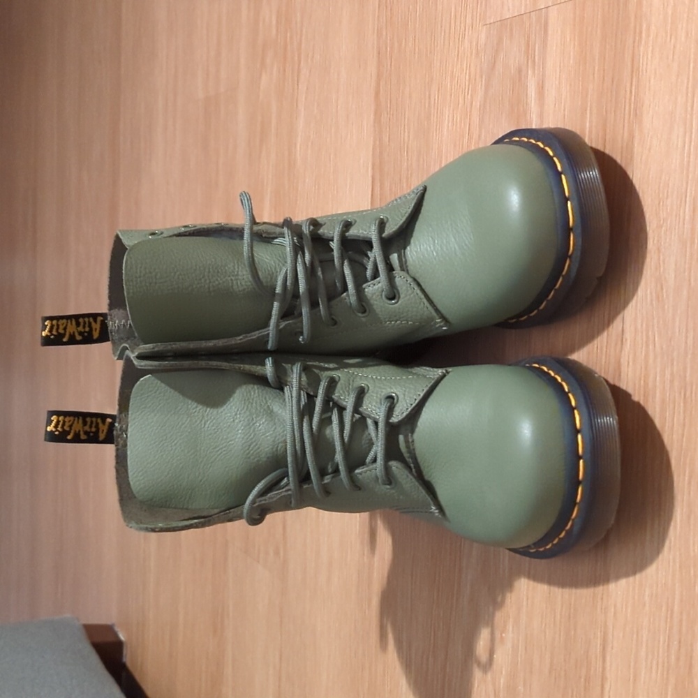 1460 Pascal Virginia Olive Green Lace-Up Leather Boots - Picture 2 of 5